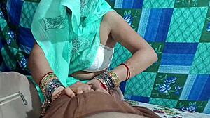 Sasur calls bahu to room, she grabs lund shocked in clear Hindi dirty talk