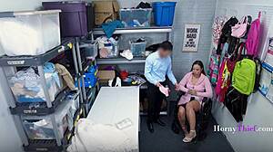 آسيوية أدريانا مايا تبتز وتعاقب على سرقة تزييف إعاقة لمس عنيف جراج توني مارزو