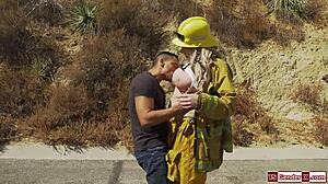 trans firewoman aspen brooks barebacks babysitter's ass 🍆🔥