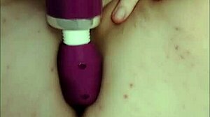 Wet Young Novinha Fingers Dripping Pussy
