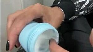 I caught queen kiffa oiling her taboo 18+ feet red-handed in femdom massage pov
