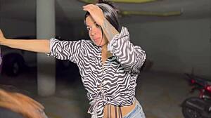 big ass latina katty blake pays mechanic with wet pussy licking 😜🍑💦