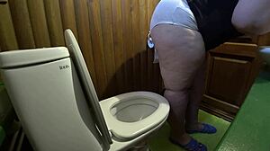 Home toilet camera spies bbw peeing fetish close-up