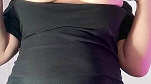 hey nephew check my huge cameltoe pussy marked in leggings im masturbating for you tia