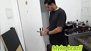 patrão fode cu da diarista anazinha pede gozo na boca