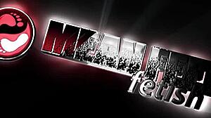 cassandra cain catches you sniffing her stinky panties 😏👃🩲