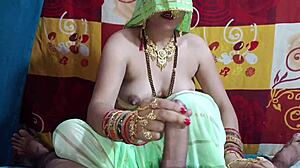 didi ki pehli chudai... boli seal toot jayegi, hindi dirty talk se wild fuck!