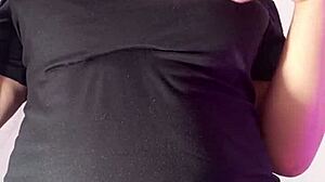 hey nephew check my huge cameltoe pussy marked in leggings im masturbating for you tia