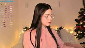 w0wgirls liza's cute petite big tits webcam chat december 26