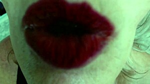 dawnskye1962 oils huge ass feet hairy pussy for fucking!