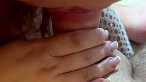 SAFADA EMPLOYEE SUCKS BOSS DICK LIKE A PRO 😍🍆💦!
