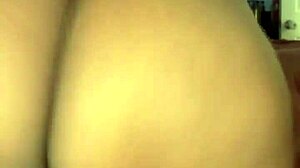Sexy BBW Remi claps juicy ass naked in video