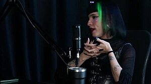 Carol Rhcp Loses Virginity on Mom's Bed After Leaked Video. Schoolgirl Banged by Director