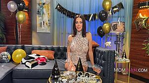 shay's slaying as the gym milf with massive tits eyeing donnie rock 😏