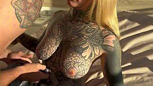 hermosa tatuada offers tight ass first time anal tease