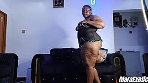 Fat ass ebony mara shakes her big pussy lips with vibrator till squirting orgasm