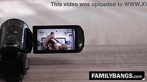 Наташа Найс с ябълково дупе милф путка пробита от пасынко Алекс Мак