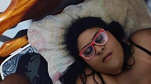 Siostra ojczyma imprezuje ostro, brat rżnie dupę i leje wytryski w usta 😩💦