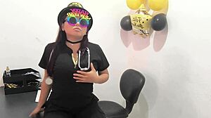 hot nurse preps anal plug for horny office lady's plump buttocks