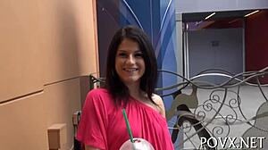 شقية 18+ منحنية تشتهي زبوس عملاقة بوف غير متوقف