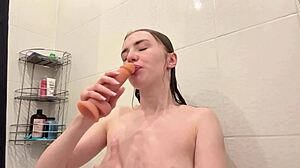 Beauty locks shower door fucks herself silly all day 😈🚿💦