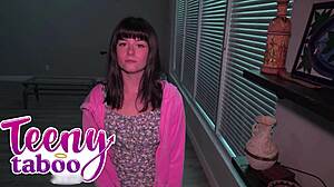 Chef creampiet Babysitterin Nova Vixens enge Arschfotze 😈💦 Wer nächster? 🔥