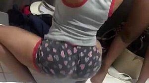 Watch this Mpumalanga African lady shake her big black ass!