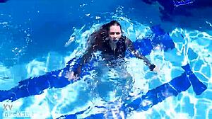 Latex Jessica Bunny Dives Underwater Sensually