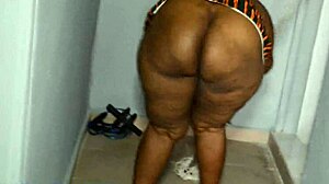 bbw queen vusi spreads wet pussy begs your dick horny housewife cum quick