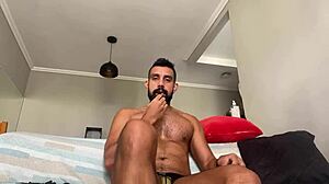 dan sanches flexes muscles flashing armpits in live workout stream!