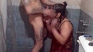 Vecina, te destrozo bajo la ducha irreversible?