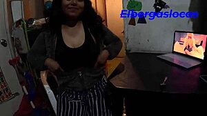 Chupando leche de novio hasta secarlo en cara y cuerpo