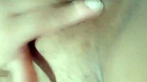 limpando meu vibrador todo melado e gozando gostoso parte 1/2 😍💦