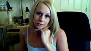 amateur babe dances ass in tight thong panties shaking curves