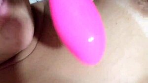 limpando meu vibrador todo melado e gozando gostoso parte 1/2 😍💦