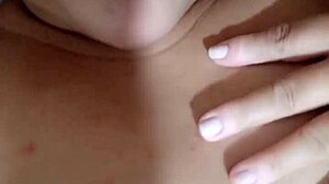 limpando meu vibrador todo melado e gozando gostoso parte 1/2 😍💦