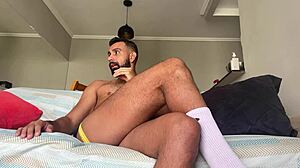 dan sanches flexes muscles flashing armpits in live workout stream!