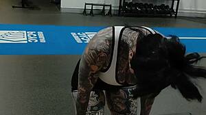 Milf Shows Off Booty During Intense Gym Workout