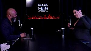 guy with small dick gets rejected by puteiros so she resolves his tesão with pri melancia on sheer red.