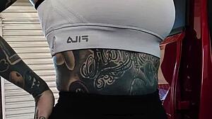 Milf Shows Off Booty During Intense Gym Workout