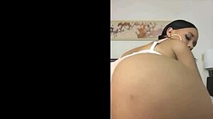 Cuban Webcam Star Twerks Her Massive Ass In Lacy Bra And Panties