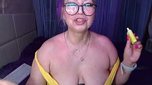 HOT WEBCAM MOMMY RUSSIAN MARRIED SLUT AIMEPARADISE Deepthroat Dildo Party