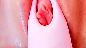 Who Knew Puffy Latina Pussy Lips Needed Toys For That Tight Orgasm Spa?