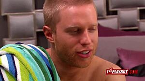 Swinger boyfriend loves sharing girlfriend's pussy with friends feels amazing?