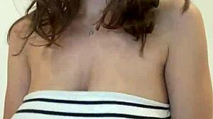 lesbian neighbor huge natural tits play leaks hot boobs video!