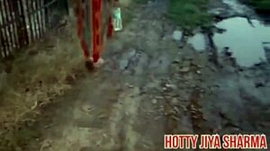 desi girl wet pussy fucked outdoor missionary by boyfriend