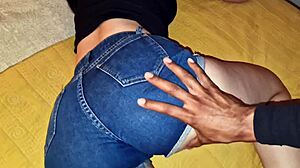 follo a un desconocido en su casa por despecho grabando todo con mi gran culo y tetas rebotando