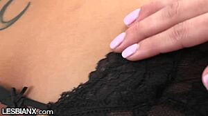 wanna see gorgeous brunettes sharing that intense lesbian orgasm lesbianx?