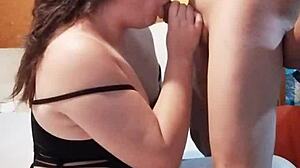 😈 sucking off my bf's cousin's dick after dinner...