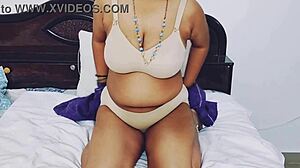 gf shows off big natural tits n fingers shaved pussy hard on whatsapp video call 😍💦🔥